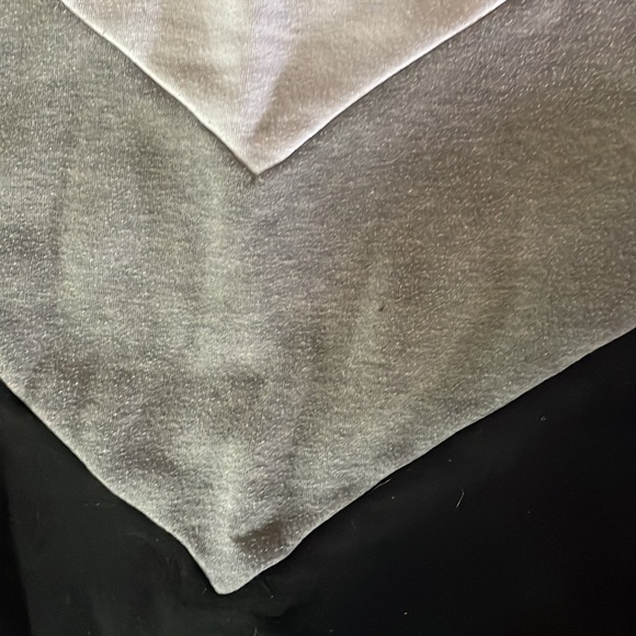 Amnesia medium crew neck sweater - Picture 2 of 3